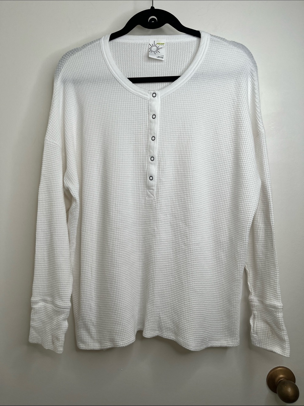 OFFLINE by AERIE Waffle Henley T-Shirt Thermal Top Womens White Large Snaps